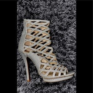 Sparkled sliver high heels